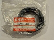 UN MANCHON BAGUE DE BOITE A  AIR Suzuki RG500 Gamma RG400WW 13886-20A03