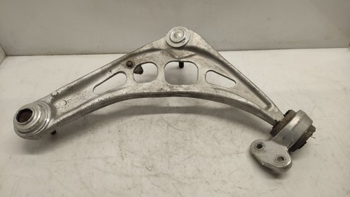 Triangle inferieur avant droit