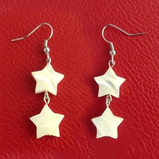 Boucles D'oreilles femme étoiles star nacre blanc cassé couleur  ivoire créateur