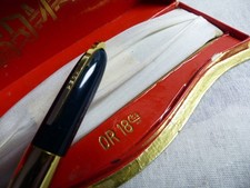 TRÉS BEAU ET ANCIEN STYLO PLUME DE MARQUE SOMA OR 18 CTS avec sa boite d'origine