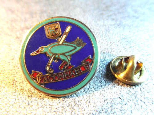 Rare pins pin faconnable - rare,