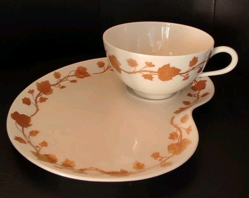 Tasse sous égoïste - tasse, sous-tasse