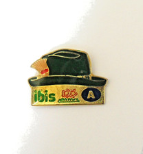 RNT lix/  pin's Hôtel Ibis pays Europe  Autriche chapeau tyrolien