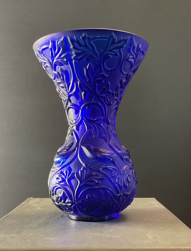 Lalique blue arabesque - lalique, vase