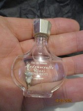 NINA RICCI RARE Mademoiselle Miniature de parfum de collection PLEINE OCCASION