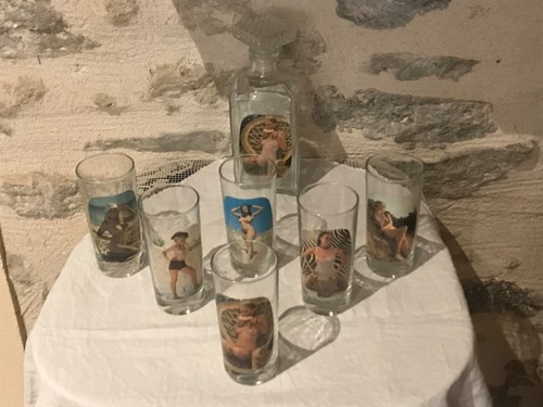Service whisky érotique - à,