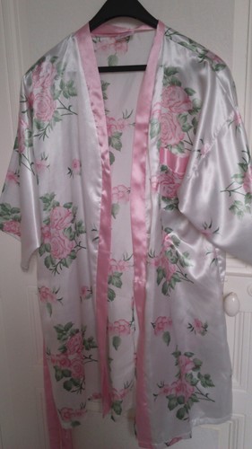 Robe chambre fleurie - chambre,