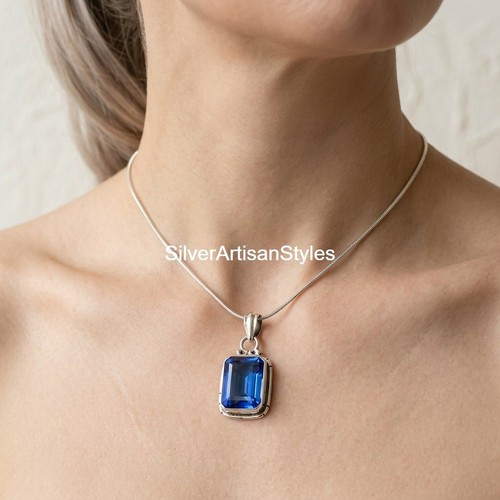 Pendentifs bijoux faits la - faits, à