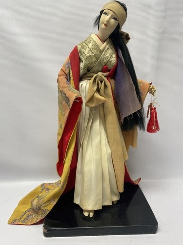 Poupée japonaise geisha - japonaise, en