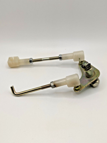 Carburetor accelerator linkage