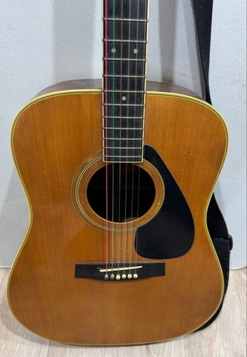 Guitare acoustique vintage