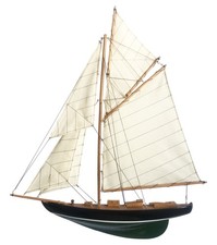 Yacht voile semi rigide - yacht, à