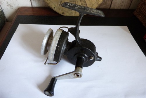 Ancien moulinet sport - de, pezon