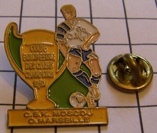 Pin football coupe - pin's,