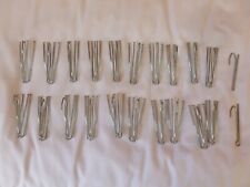  20 CROCHETS RIDEAU TETE FLAMANDE A 4 BRANCHES AGRAFE POUR RUFLETTE LARGE + 2