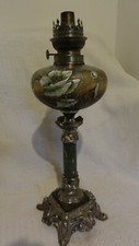 ANCIENNE LAMPE A PETROLE FLEURS  EMAILLEES EPAISSES BOBECHE KOSMOS 