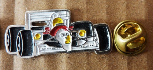 Pin thème voiture - pin's,