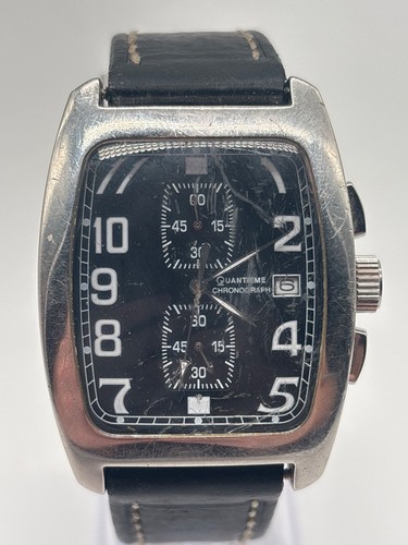 Montre chronographe quantieme