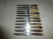 12 ANCIENS COUTEAUX A FROMAGE