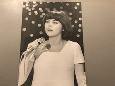 MIREILLE MATHIEU - PHOTO DE