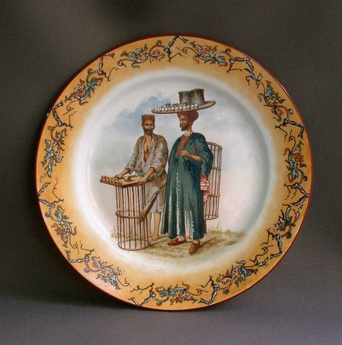 Superbe rare assiette - &,