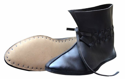 Chaussures viking médiévales