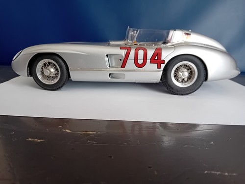 Miniature auto 18 - auto, 1/18