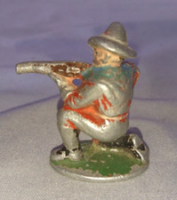 ANCIENNE FIGURINE SOLDAT QUIRALU JOUET 1950  UN TIREUR CARABINE ALUMINIUM