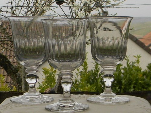 Verres eau anciens - à,