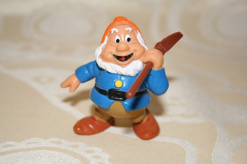 Figurine walt disney blanche - disney,
