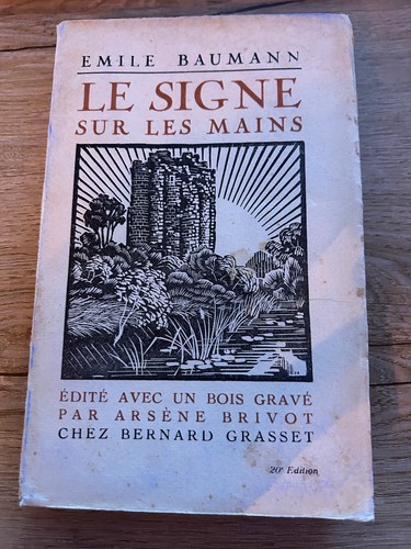 Signe sur les mains - , –
