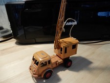 CIJ Renault Camion Grue , no copy , no dinky , norev , no burago , chantier ,