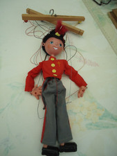 MARIONNETTE ANCIENNE  PELHAM PUPPETS en bois et tissus Made in England
