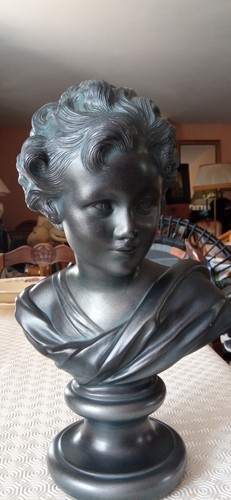 Buste plâtre enfant signé