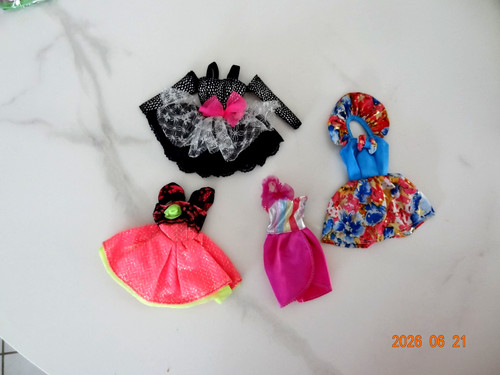 Lot tenues vintage - , sindy
