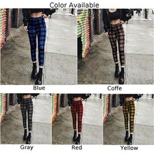 Femme à Carreaux Écossais