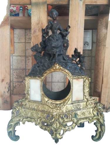 Ancien corps de pendule - ,