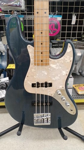 Guitare basse électrique