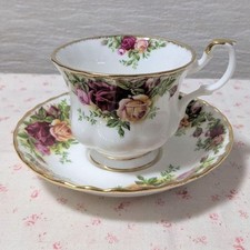 Soucoupe tasse Royal Albert