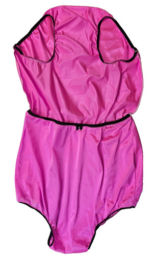 Hot pink nylon - tricot, no