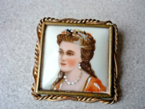 Broche ancienne porcelaine - ancienne,
