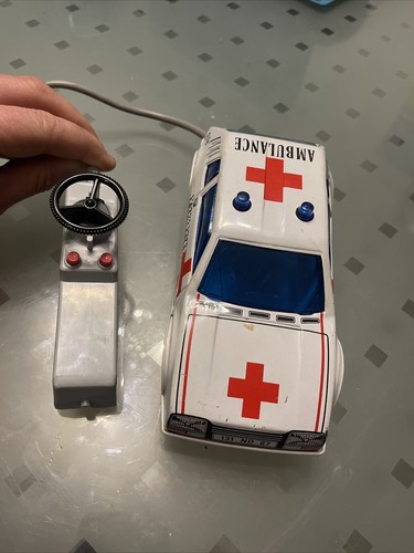 Ancien jouet ambulance tole - ancien,