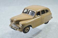 BK404 Dinky Toys GB #40e/153 Standard Vanguard Saloon R/-