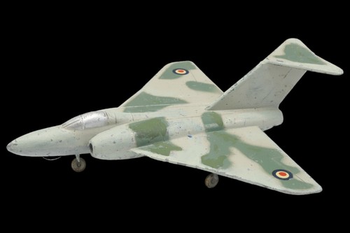 Avion solido javelin - avion,