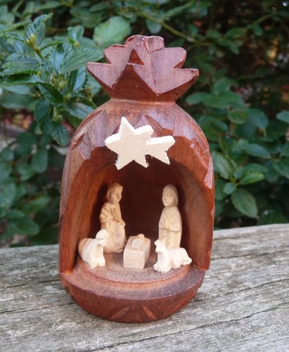 Crèche noël forme ananas - de,