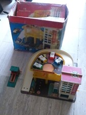 GARAGE FISHER PRICE 930 VINTAGE EN BOITE AVEC LES 4 VOITURES