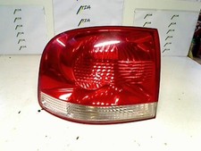 Feu arriere principal gauche