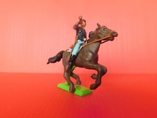 BRITAINS LTD : LE WESTERN   LA 7 EME CAVALERIE NORDISTE A CHEVAL  LA CHARGE