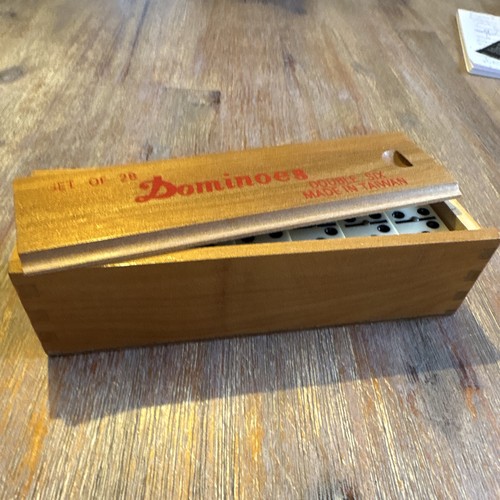 Jeu dominos dominoes - de,