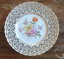 Assiette porcelaine ajourée